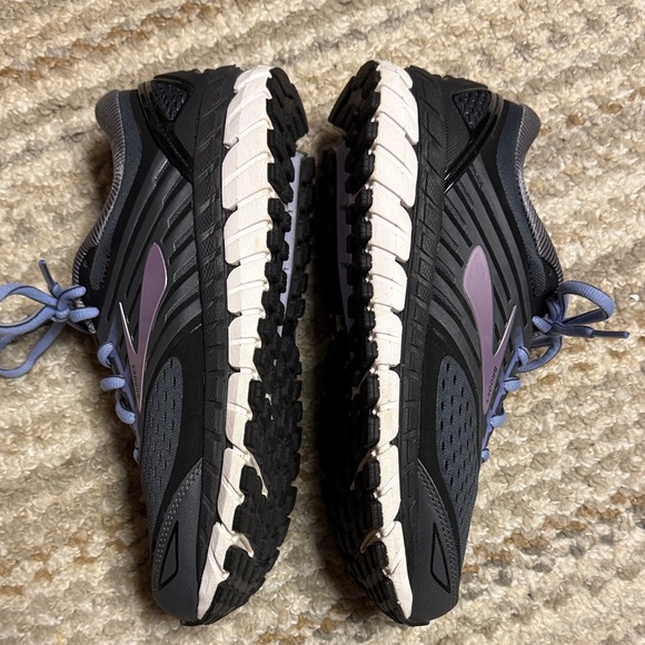 BROOKS Ariel 18 Women’s Running Shoes Size 7.5 Wide Gray Lavender 1202711D039 - Picture 3 of 10